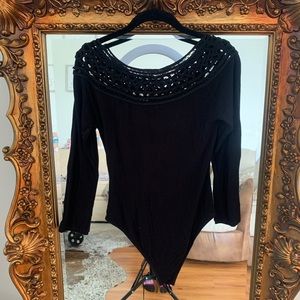 Detail neckline bodysuit